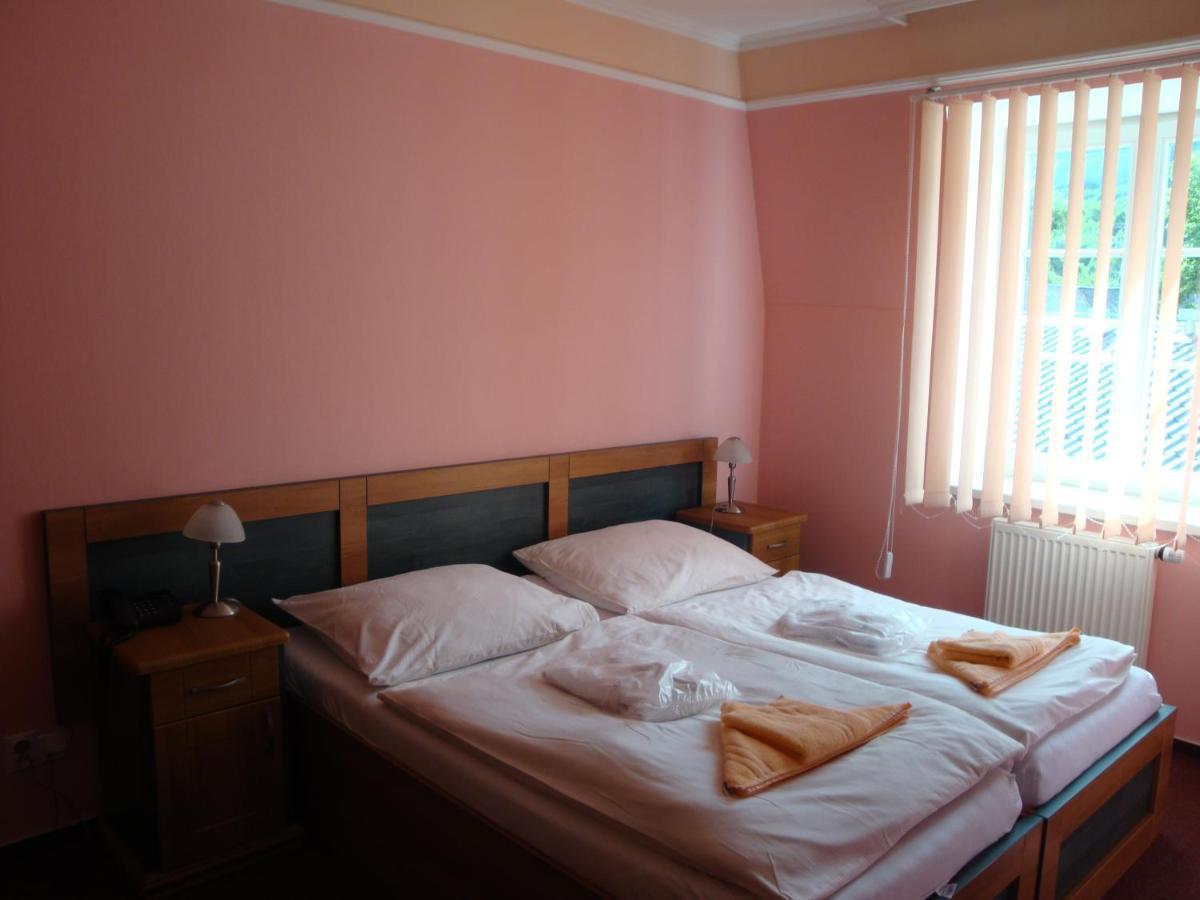 Hotel Lazne Evzenie Klášterec nad Ohří Zimmer foto