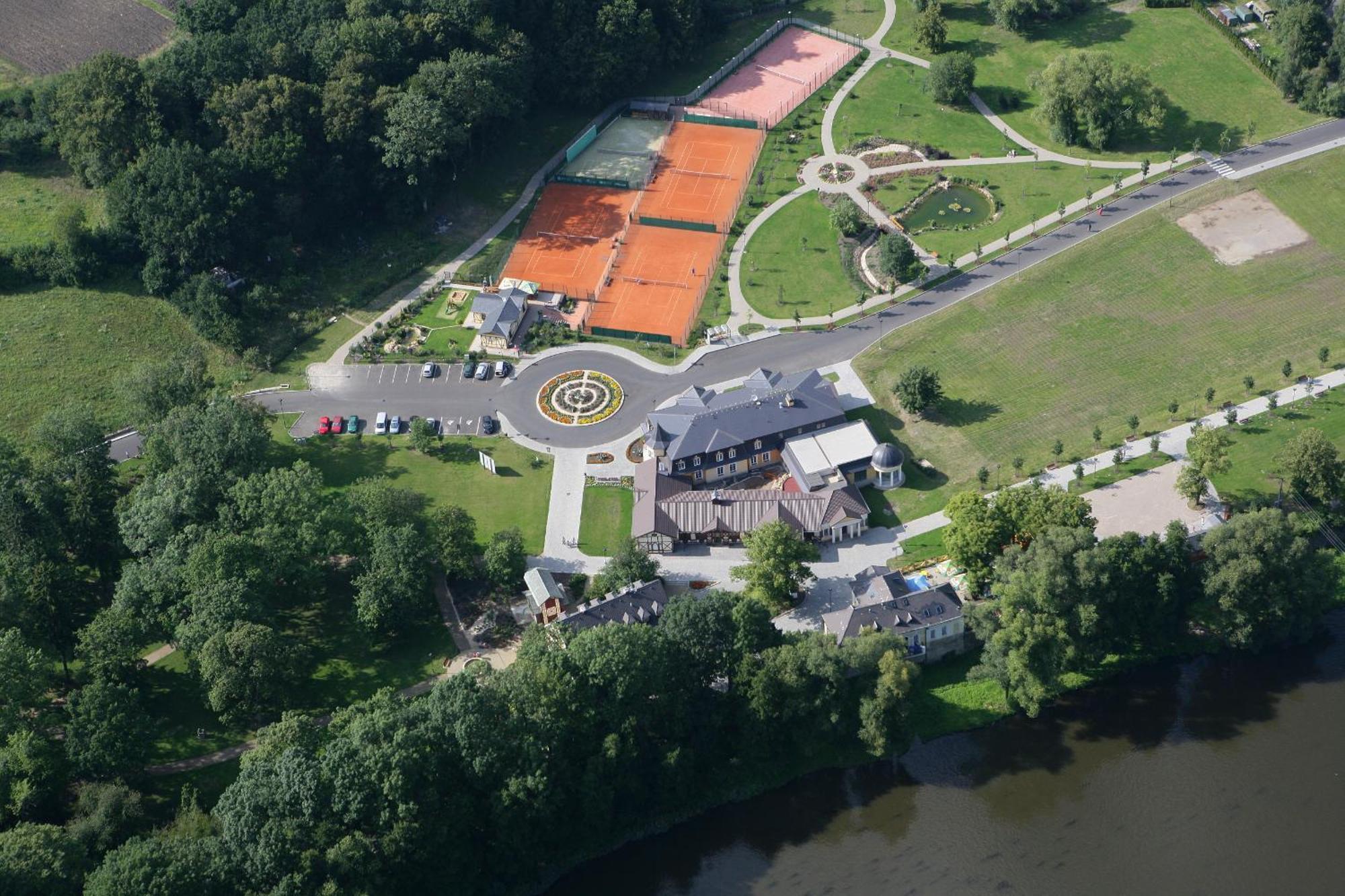 Hotel Lazne Evzenie Klášterec nad Ohří Exterior foto