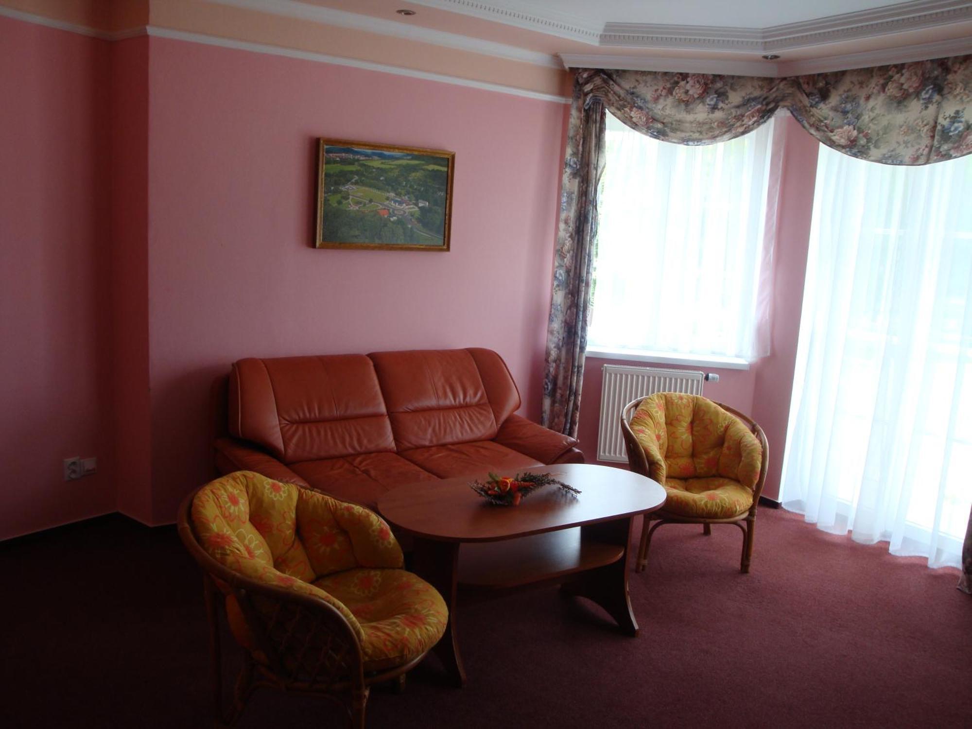 Hotel Lazne Evzenie Klášterec nad Ohří Exterior foto