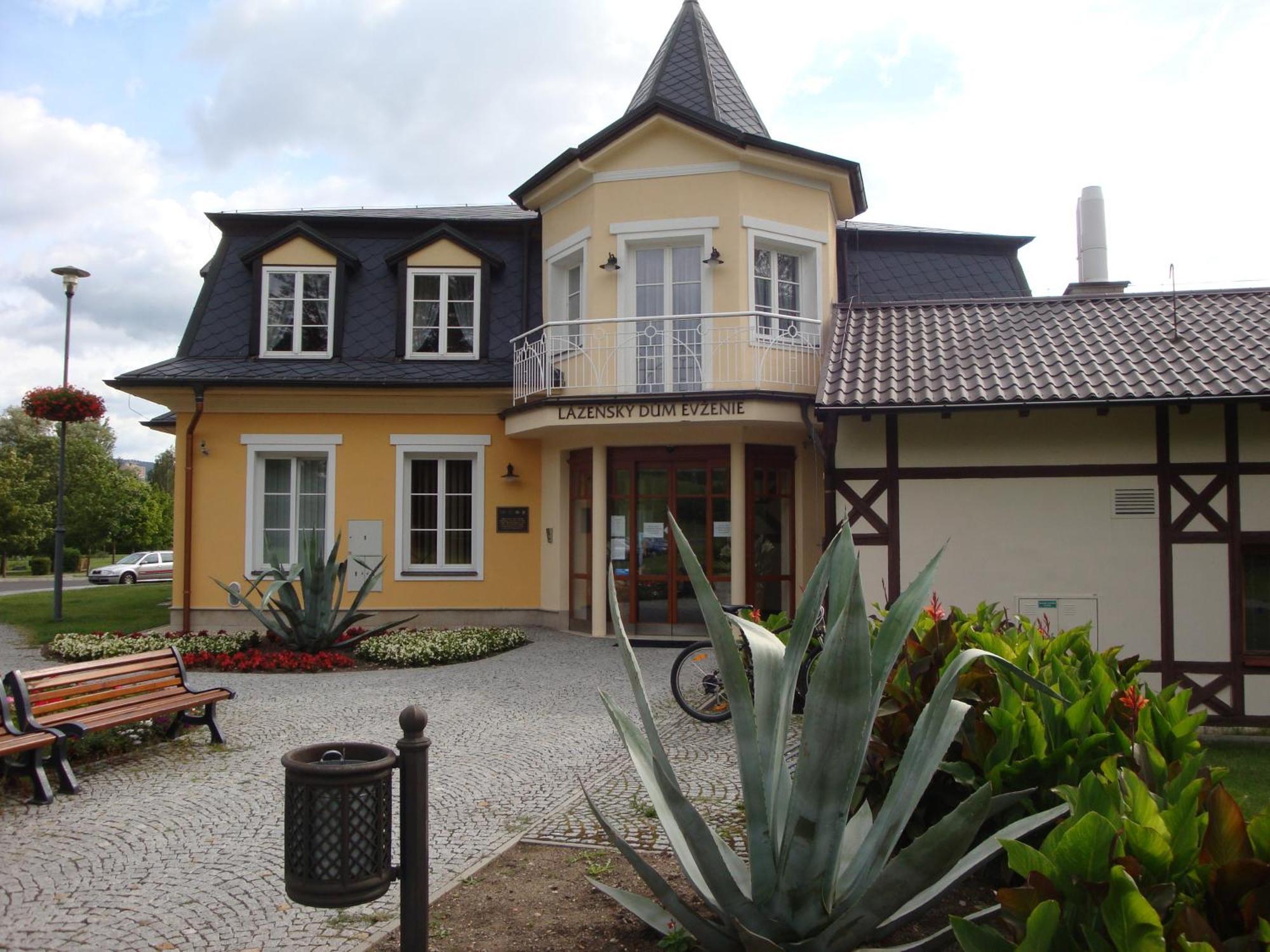 Hotel Lazne Evzenie Klášterec nad Ohří Exterior foto